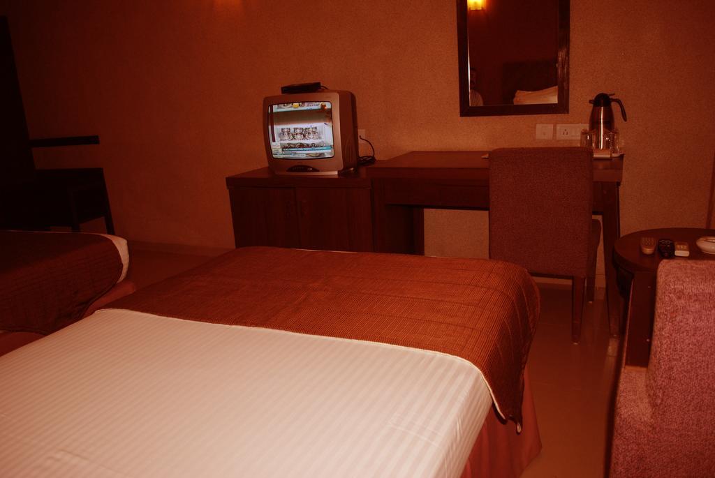 Hotel The Shiv Nautica Mundra Esterno foto