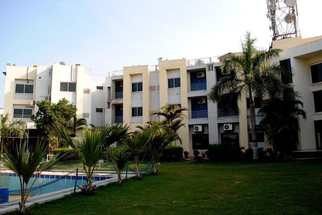 Hotel The Shiv Nautica Mundra Esterno foto